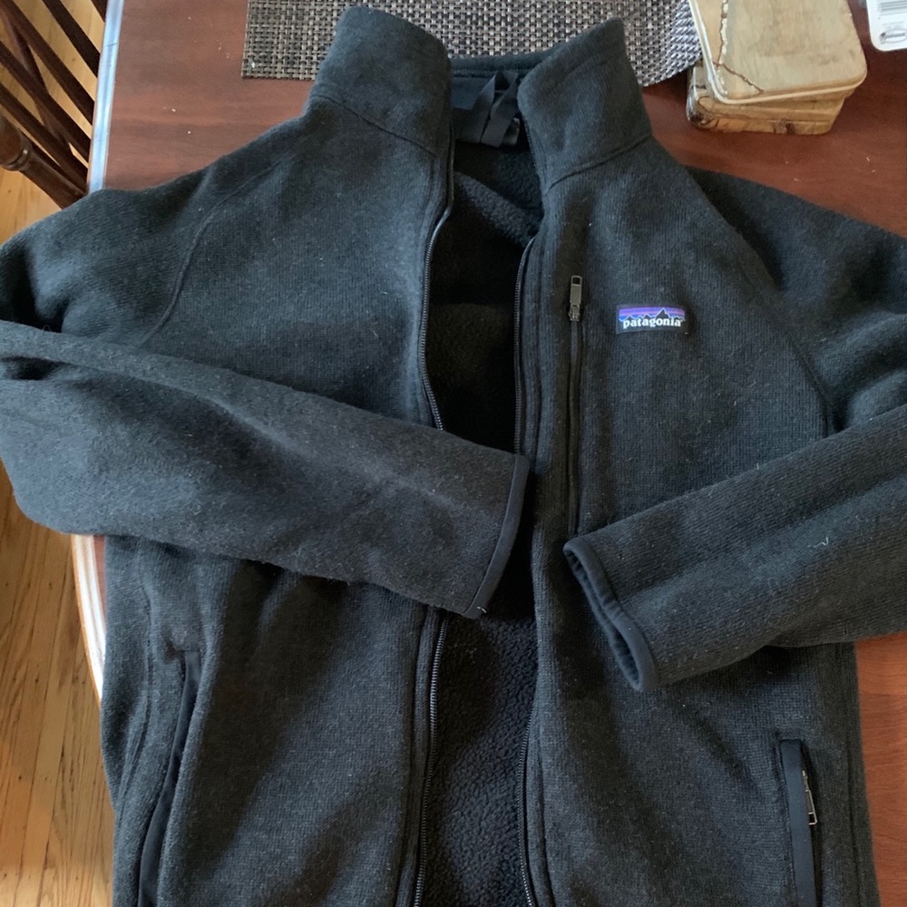 Patagonia men’s better sweater medium